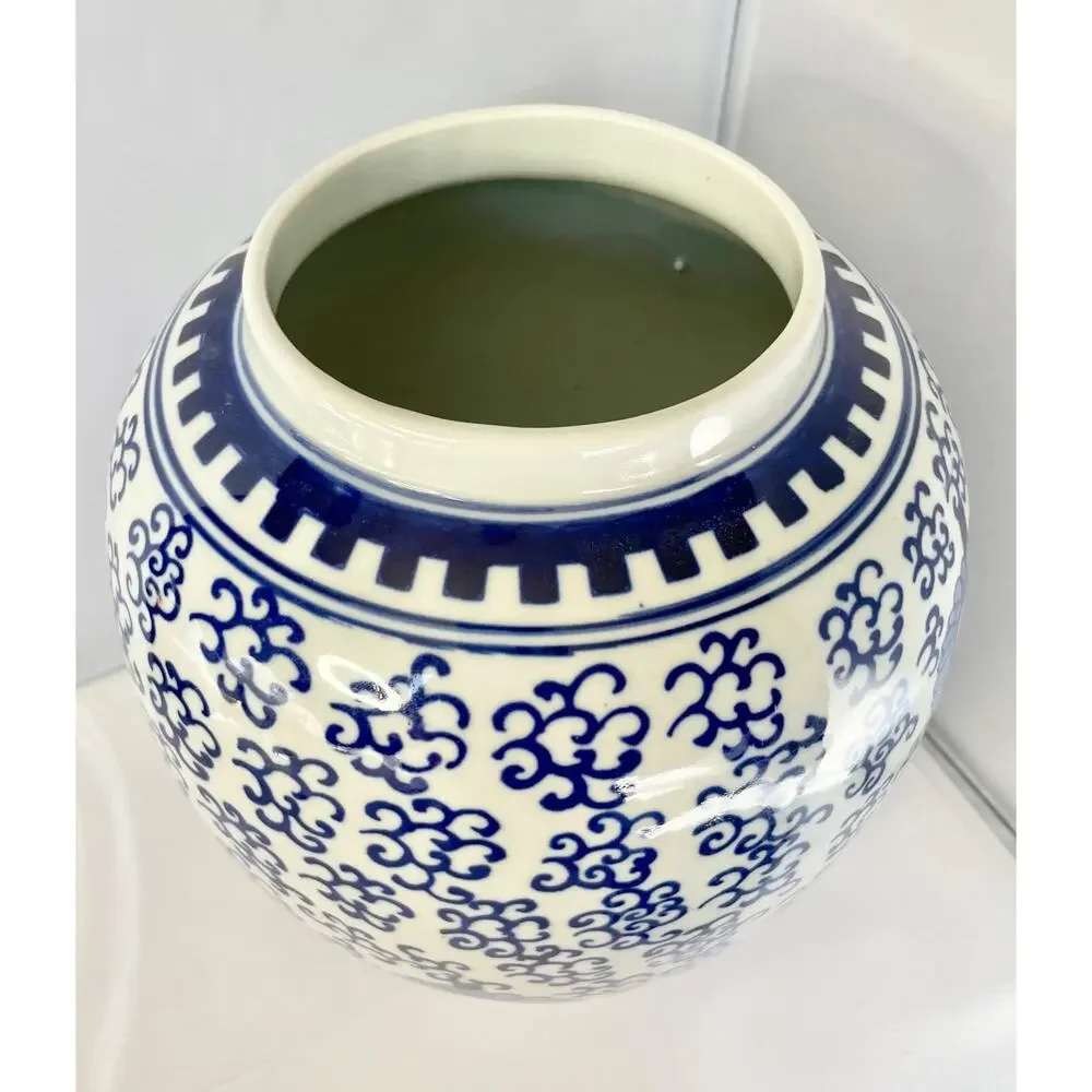 Chinoiserie Ballard Designs Blue and White Porcelain Ginger Jar NEW!!!